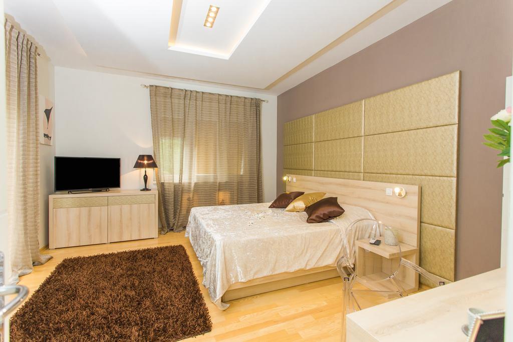 Apartment Mirela Spalato Esterno foto